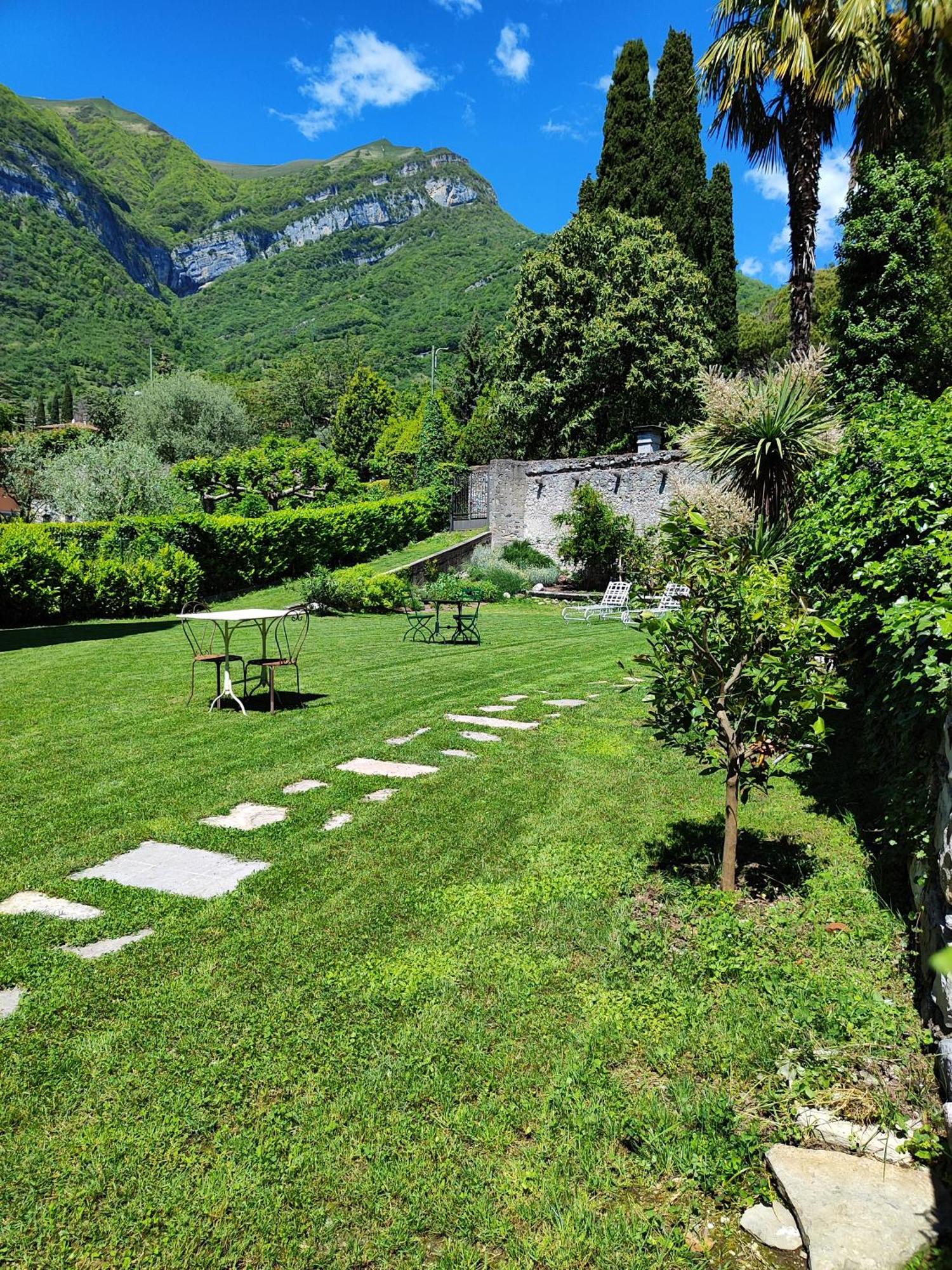 Casa Lumaca Bed and Breakfast Tremezzo Exteriör bild